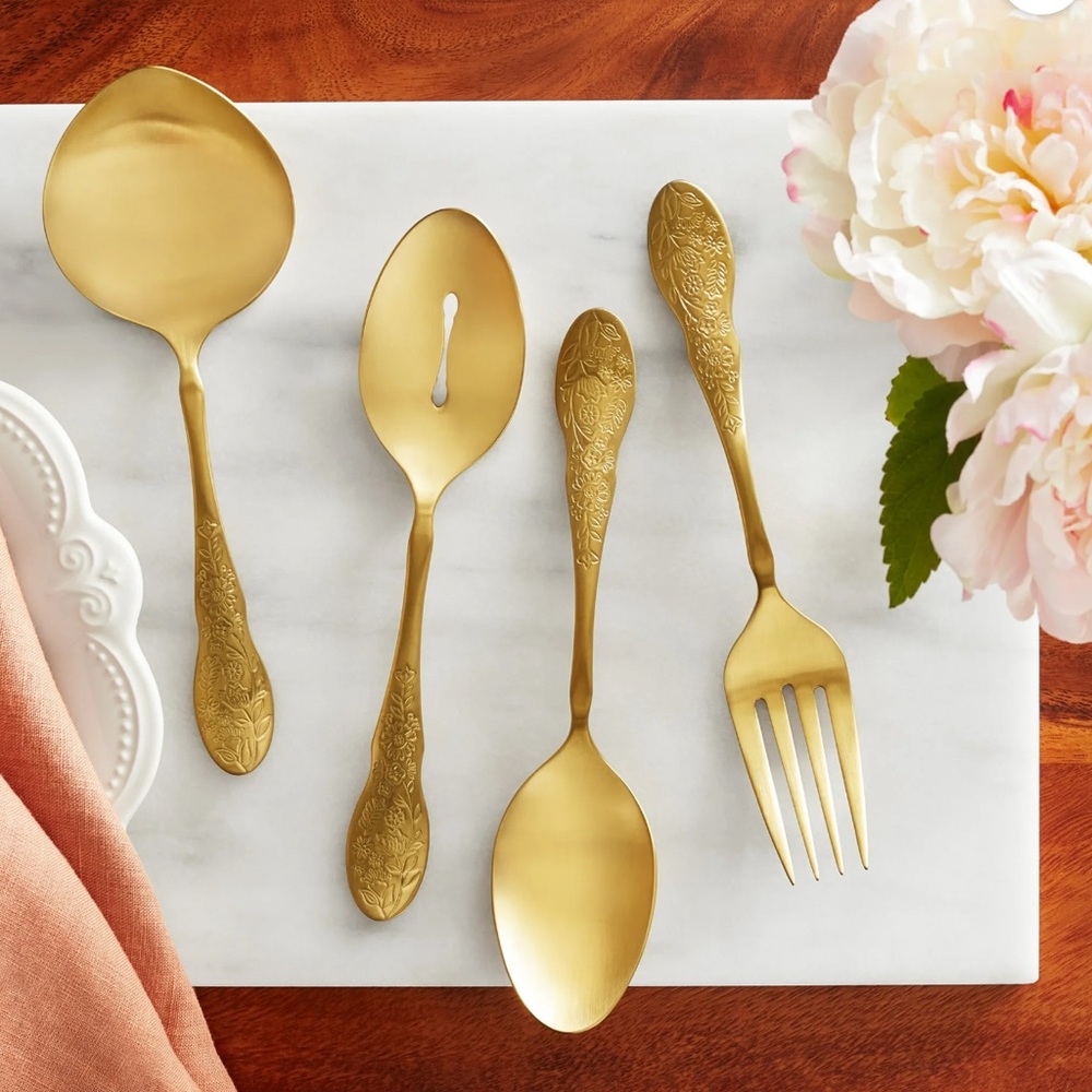 The Pioneer Woman Gold Mazie Serving 4-piece Set NIB!!!